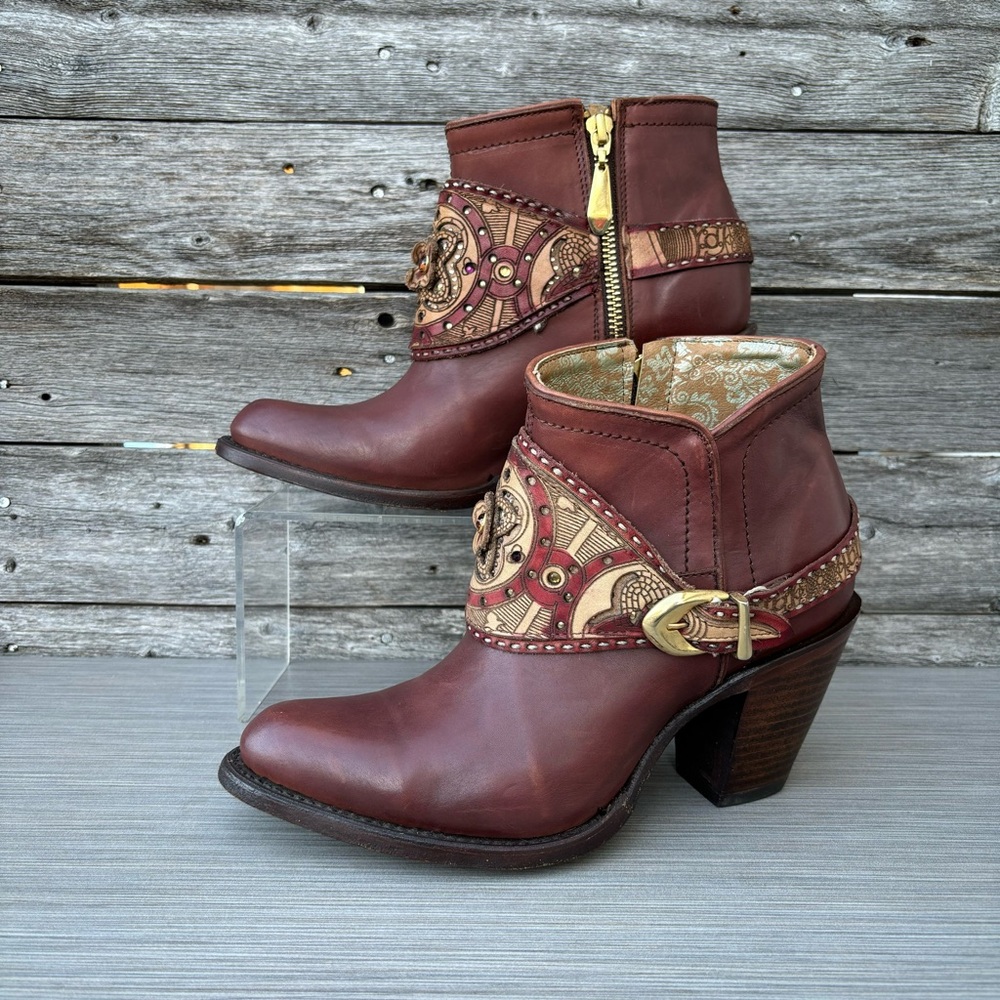 CUADRA Ankle Booties